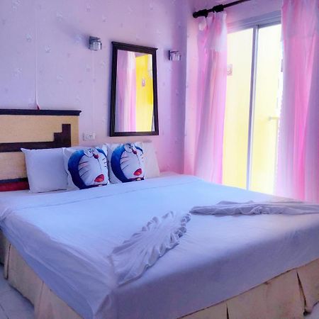 Готель Sea U Honey Patong Екстер'єр фото